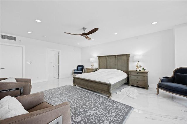 100 Lakeshore Drive 1454, North Palm Beach, FL 33408