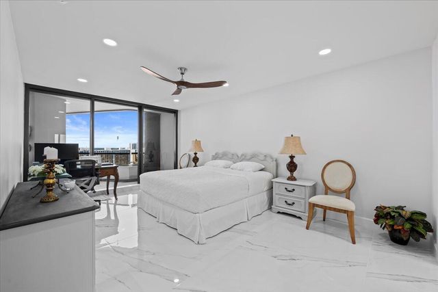 100 Lakeshore Drive 1454, North Palm Beach, FL 33408