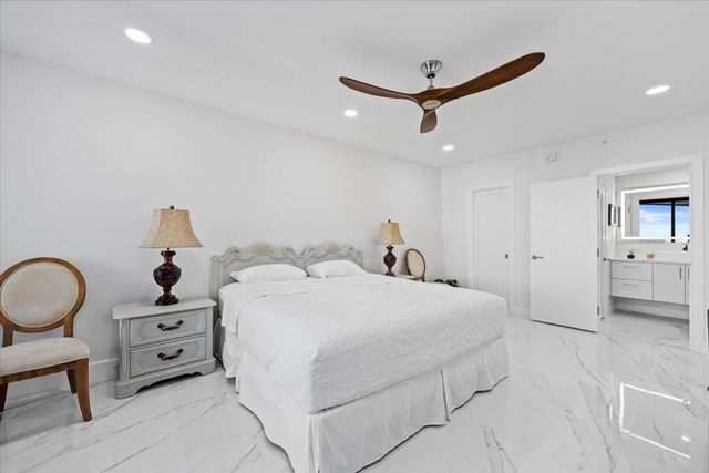 100 Lakeshore Drive 1454, North Palm Beach, FL 33408