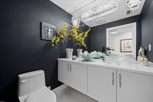 100 Lakeshore Drive 1454, North Palm Beach, FL 33408