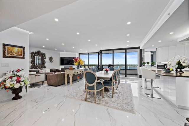 100 Lakeshore Drive 1454, North Palm Beach, FL 33408