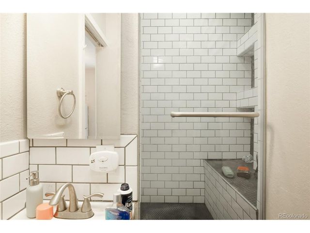 946 N Washington St, Denver, CO 80203