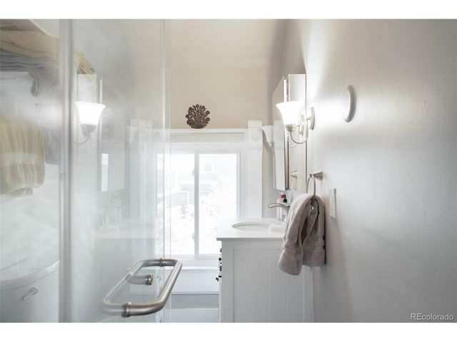 946 N Washington St, Denver, CO 80203