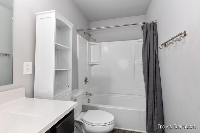 609 Tall Ridge Drive, Middleville, MI 49333