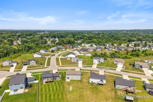 609 Tall Ridge Drive, Middleville, MI 49333