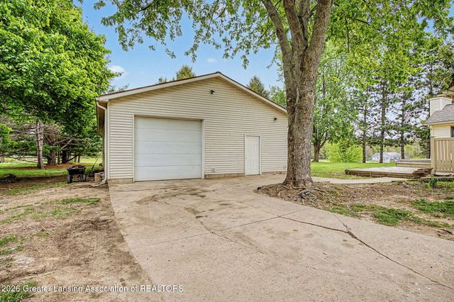 5697 Durfee Road, Eaton Rapids, MI 48827