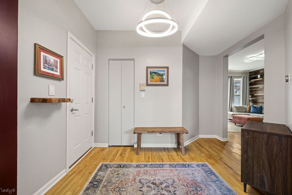 964 W Cuyler Avenue 3S, Chicago, IL 60613 — photo 2