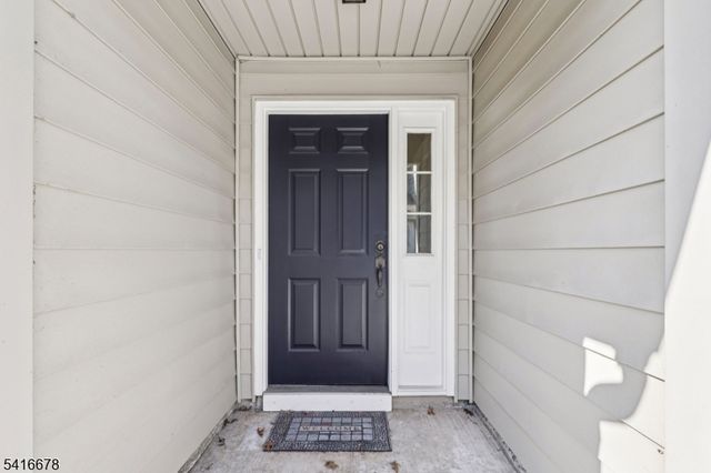 45 Sunrise Dr, Long Hill Twp., NJ 07933