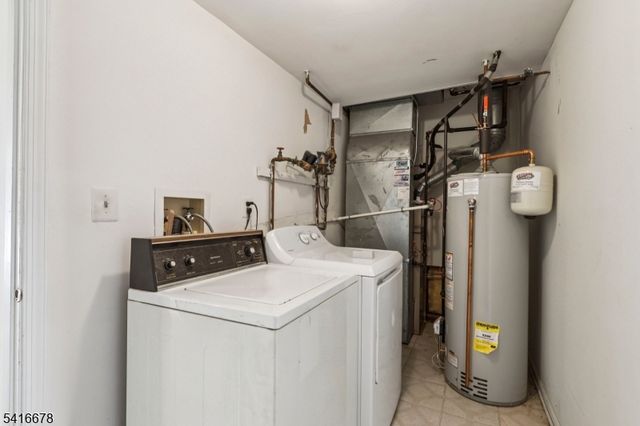 45 Sunrise Dr, Long Hill Twp., NJ 07933