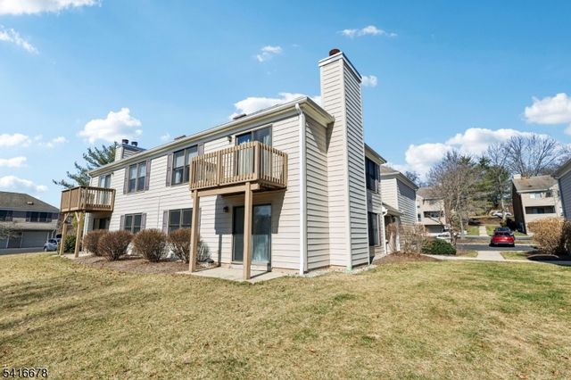 45 Sunrise Dr, Long Hill Twp., NJ 07933