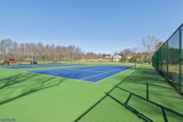 45 Sunrise Dr, Long Hill Twp., NJ 07933