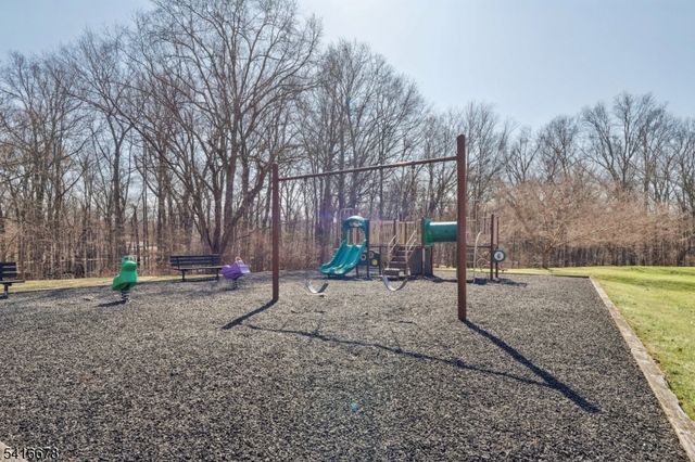 45 Sunrise Dr, Long Hill Twp., NJ 07933