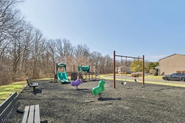 45 Sunrise Dr, Long Hill Twp., NJ 07933