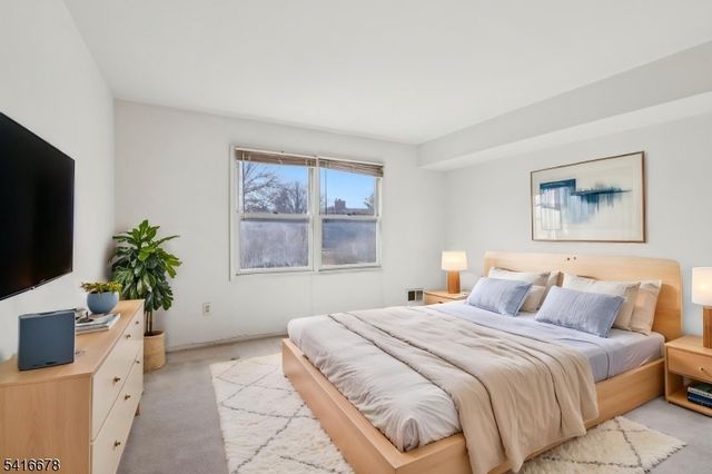 45 Sunrise Dr, Long Hill Twp., NJ 07933