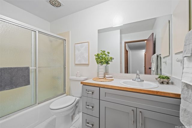 390F Haleloa Place A306, Honolulu, HI 96821