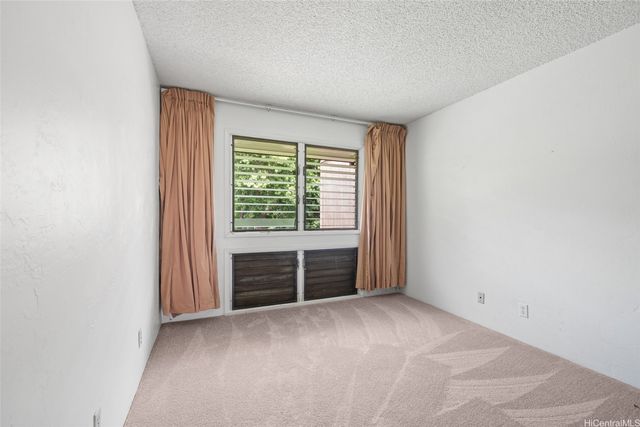 390F Haleloa Place A306, Honolulu, HI 96821