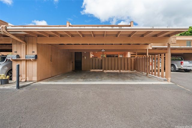 390F Haleloa Place A306, Honolulu, HI 96821