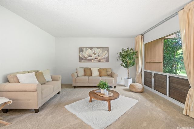 390F Haleloa Place A306, Honolulu, HI 96821