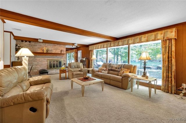 4883 Winding Lane, Clarence, NY 14031