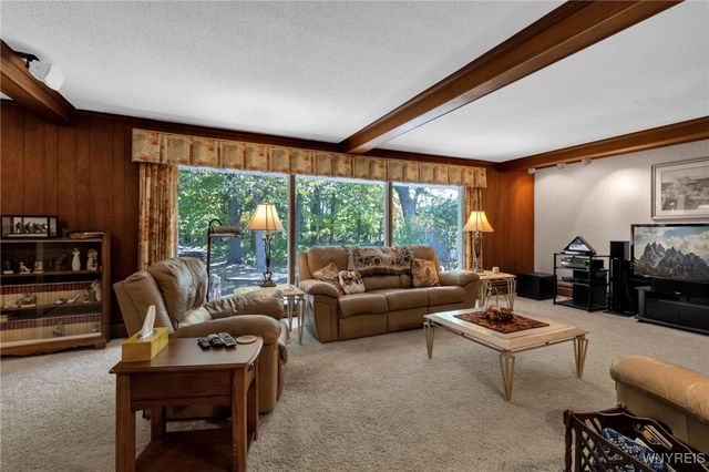 4883 Winding Lane, Clarence, NY 14031