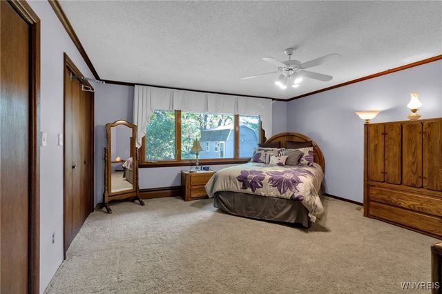 4883 Winding Lane, Clarence, NY 14031