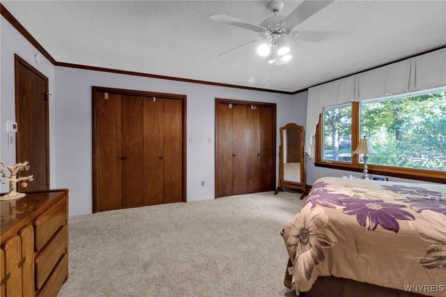 4883 Winding Lane, Clarence, NY 14031