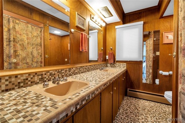 4883 Winding Lane, Clarence, NY 14031