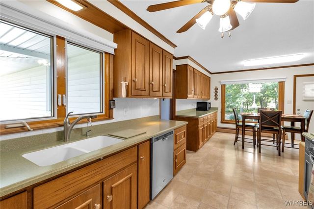 4883 Winding Lane, Clarence, NY 14031