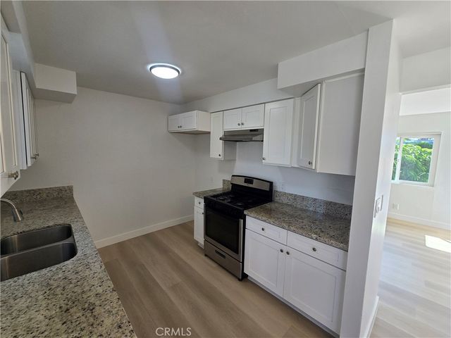 219 15th Street 7, Huntington Beach, CA 92648