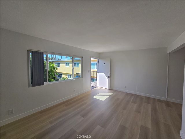 219 15th Street 7, Huntington Beach, CA 92648