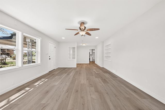 815 Brooks Avenue, Rosenberg, TX 77471