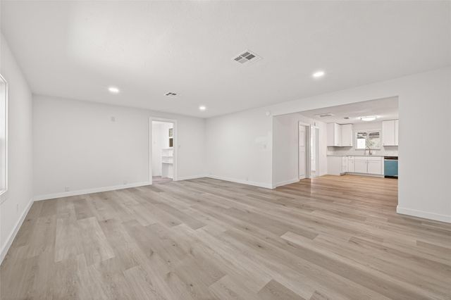 815 Brooks Avenue, Rosenberg, TX 77471