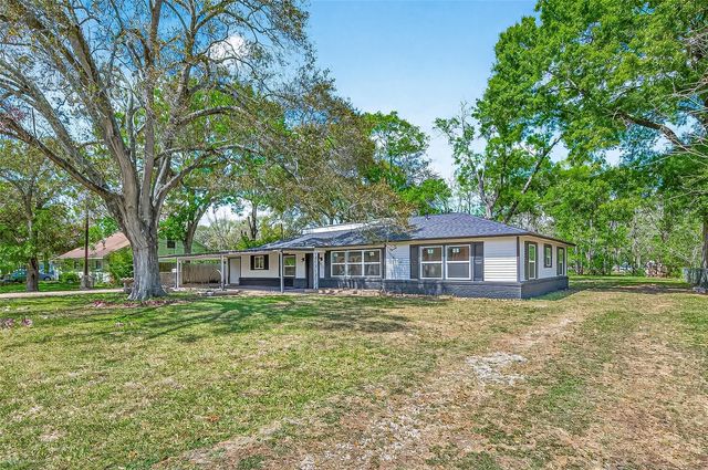 815 Brooks Avenue, Rosenberg, TX 77471