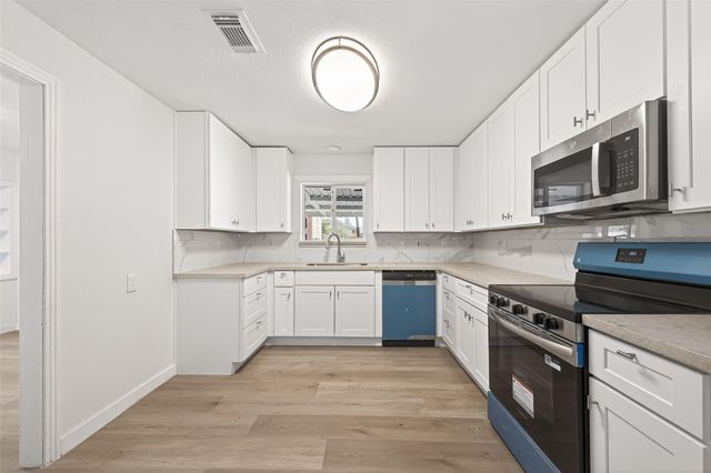 815 Brooks Avenue, Rosenberg, TX 77471