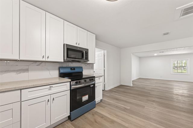 815 Brooks Avenue, Rosenberg, TX 77471