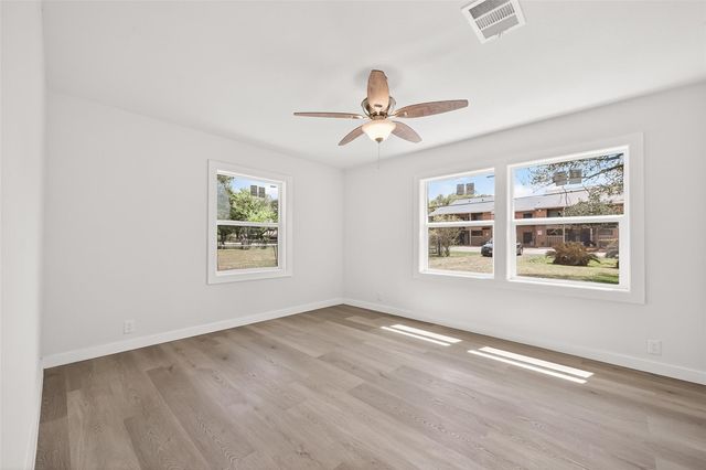 815 Brooks Avenue, Rosenberg, TX 77471