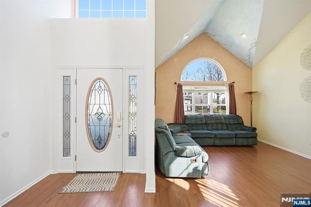 37 Shaffer Road, Bridgewater, NJ 08807