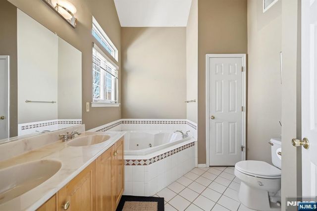 37 Shaffer Road, Bridgewater, NJ 08807