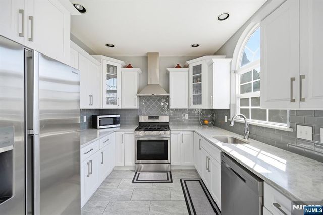 37 Shaffer Road, Bridgewater, NJ 08807