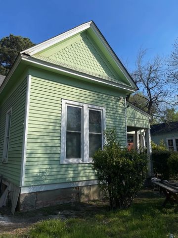 311 W Green Street, Palestine, TX 75801