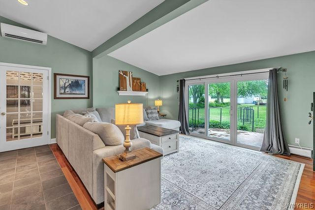 6758 East High Street, Lockport Town, NY 14094