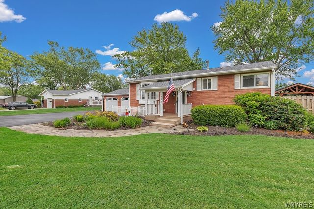 6758 East High Street, Lockport Town, NY 14094