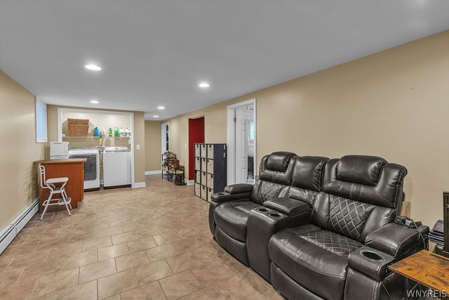 6758 East High Street, Lockport Town, NY 14094