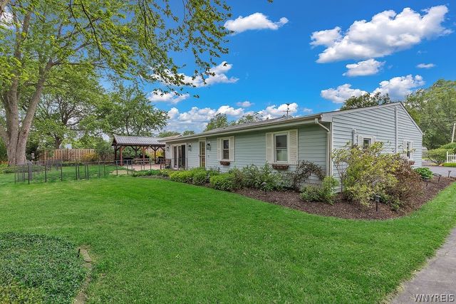 6758 East High Street, Lockport Town, NY 14094