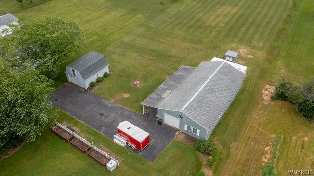 6758 East High Street, Lockport Town, NY 14094