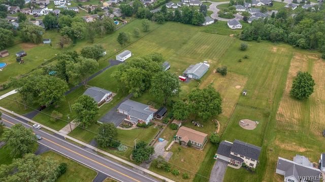 6758 East High Street, Lockport Town, NY 14094