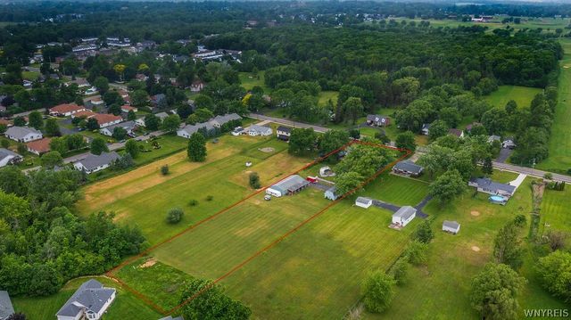 6758 East High Street, Lockport Town, NY 14094