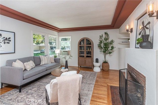 121 N Myers, Burbank, CA 91506