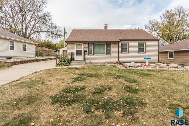 2013 S Jefferson Ave Avenue, Sioux Falls, SD 57105