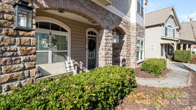 1028 Kings Bottom Drive, Fort Mill, SC 29715